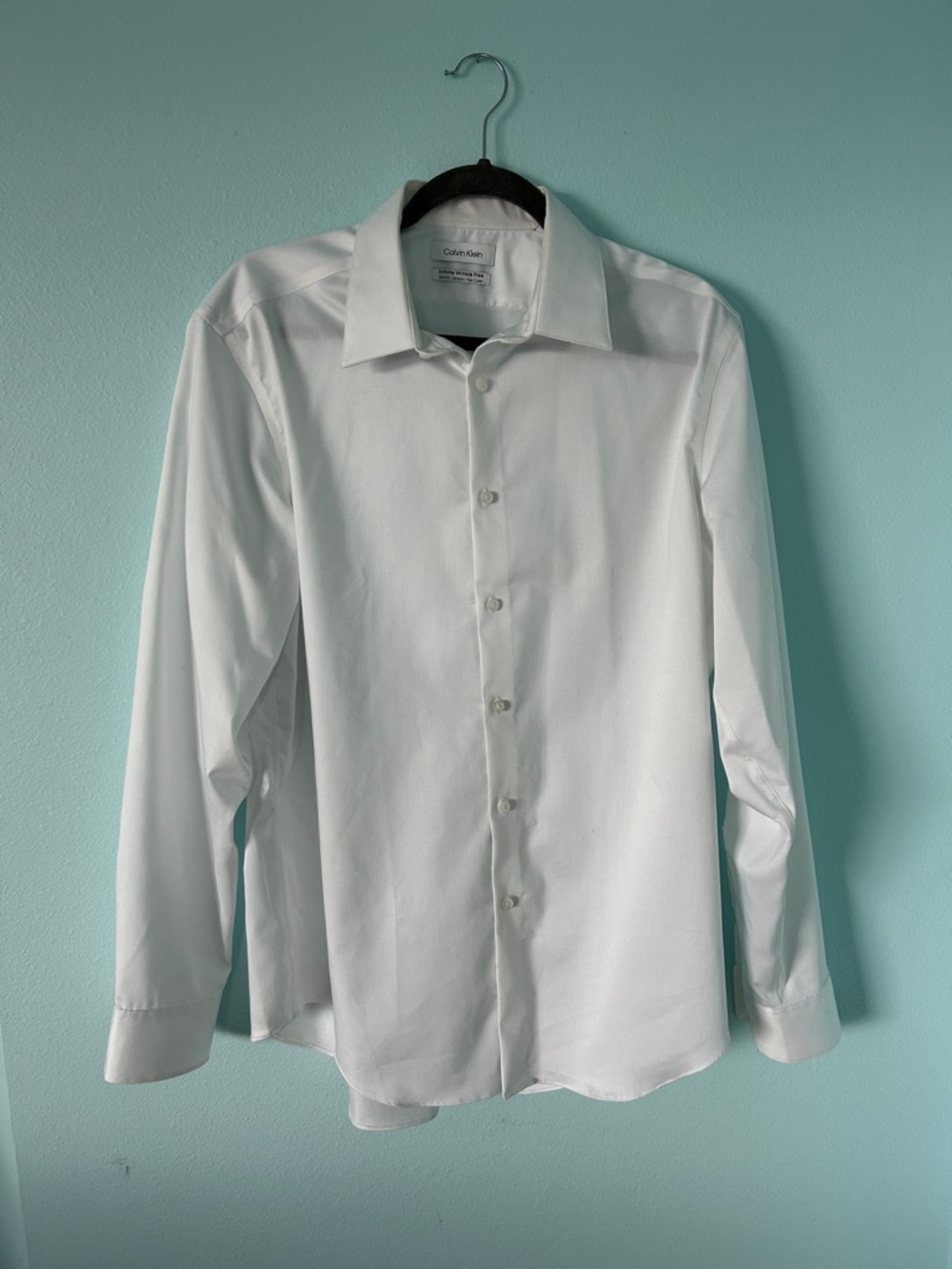 Calvin Klein Men's White infinite wrinkle free Dress Shirt